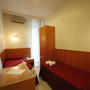 Habitación con 2 Camas Individuales